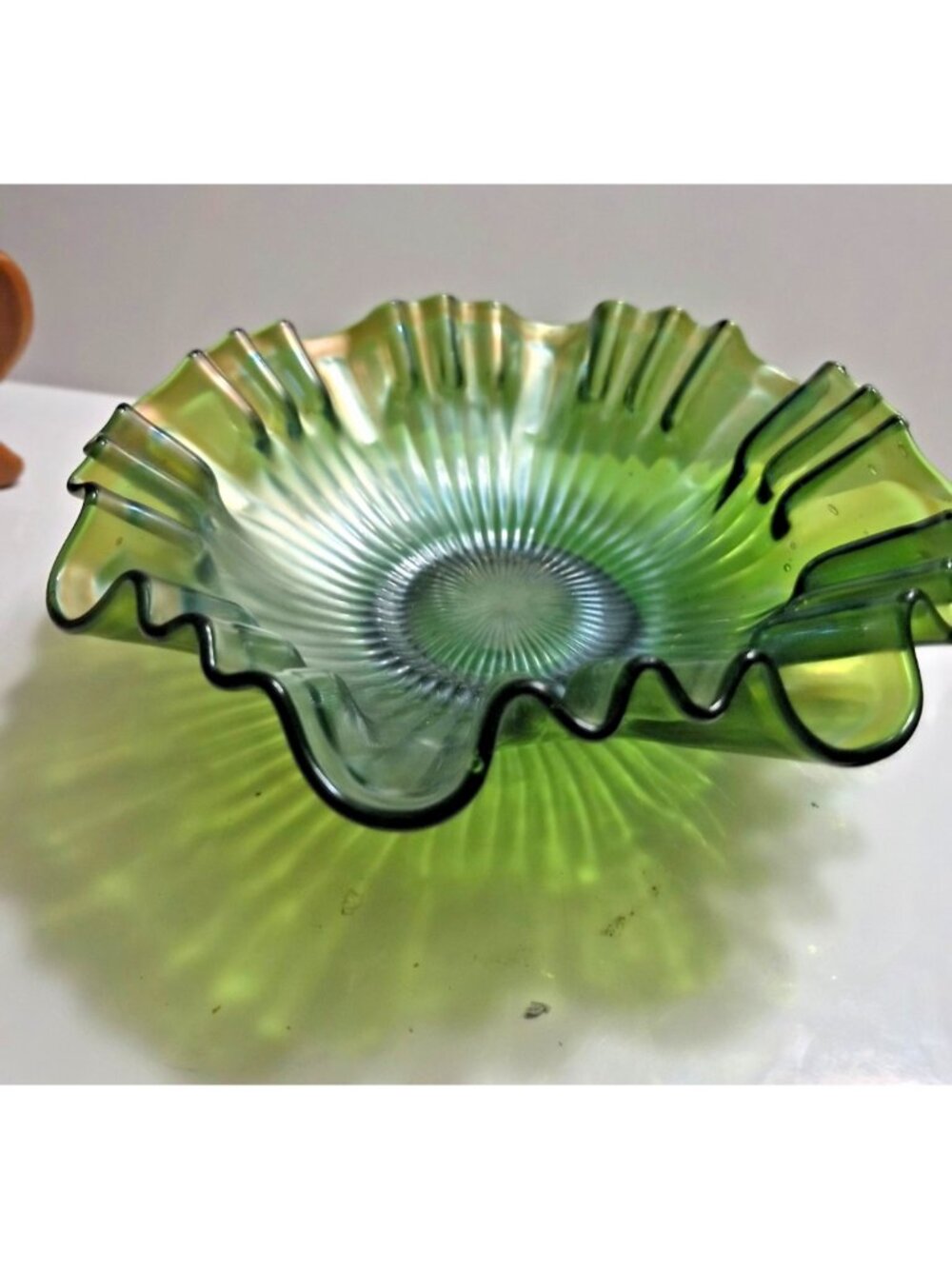 Vintage FENTON Carnival Art Glass Green Stippled Rays Ruffled Bowl 9"
